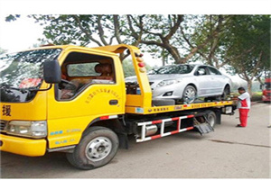 香格里拉附近24小时汽车拖车服务热线